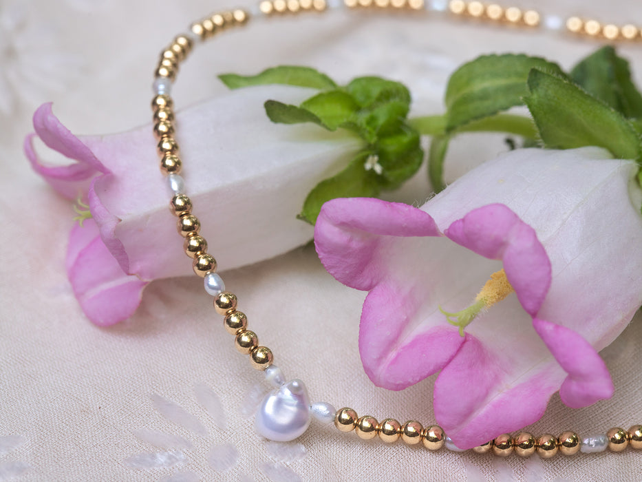 Divinely Unique Pearl Teardrop Choker