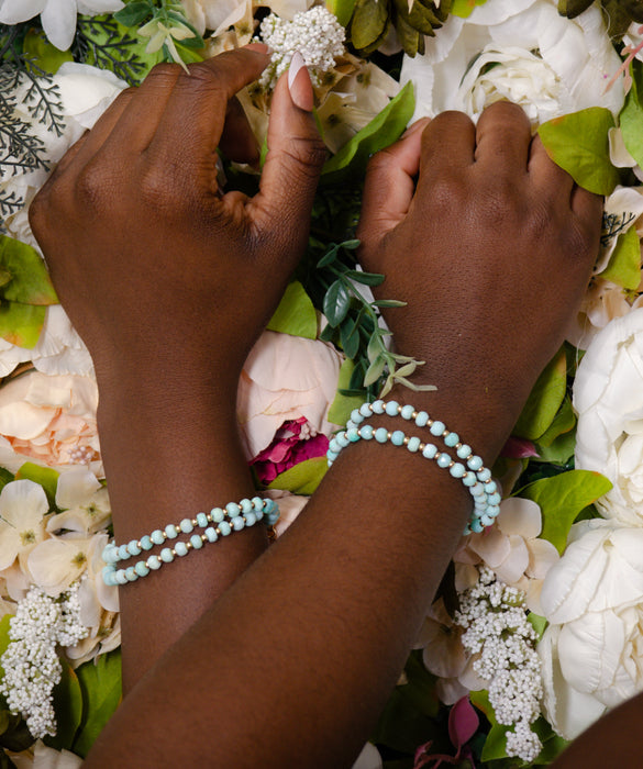 Collier ras du cou en opale bleue